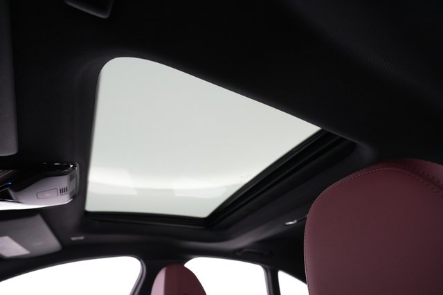 2023 BMW i4 — photo 18 of 38