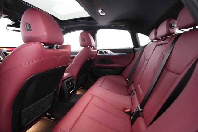 2023 BMW i4 — photo 16 of 38