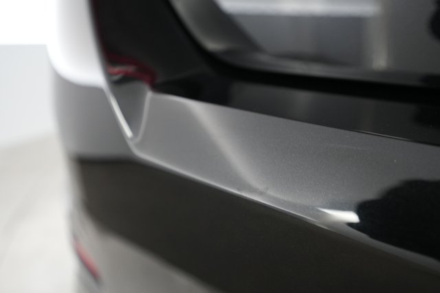 2023 BMW i4 — photo 32 of 38