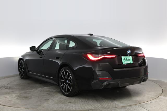 2023 BMW i4 — photo 9 of 38