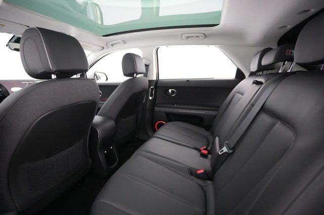 2023 Hyundai IONIQ 5 — photo 17 of 27