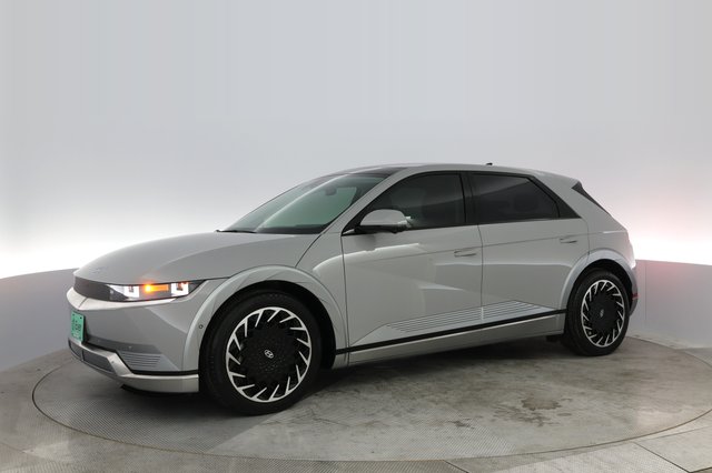 2023 Hyundai IONIQ 5 — photo 11 of 27