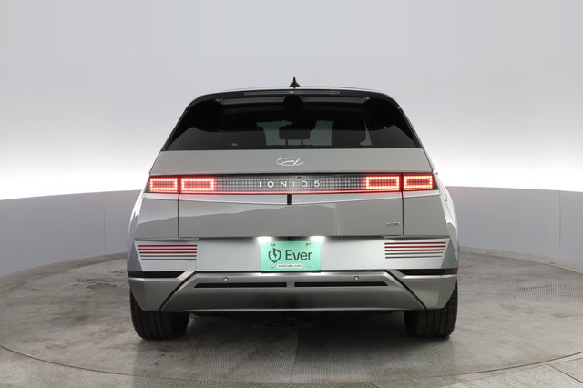 2023 Hyundai IONIQ 5 — photo 9 of 27