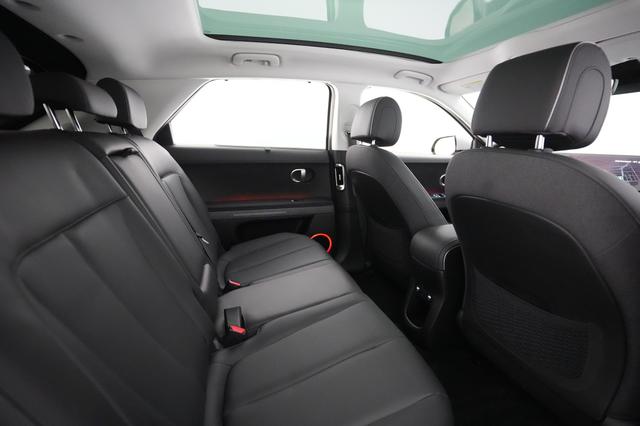 2023 Hyundai IONIQ 5 — photo 4 of 27