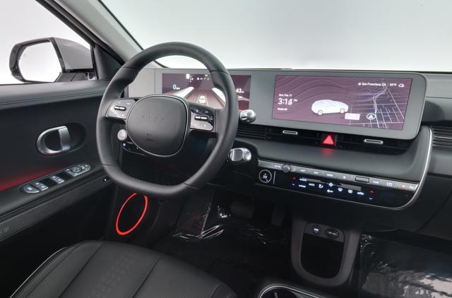 2023 Hyundai IONIQ 5 — photo 3 of 27