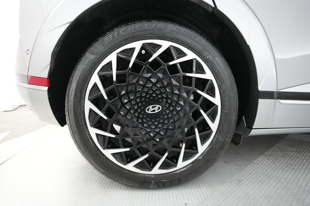 2023 Hyundai IONIQ 5 — photo 15 of 27