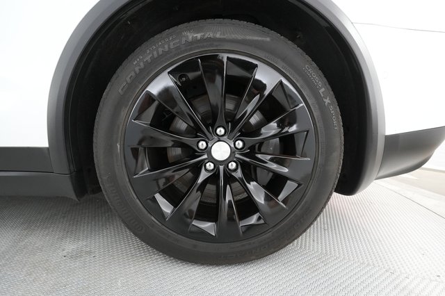 2019 Tesla Model X — photo 12 of 39