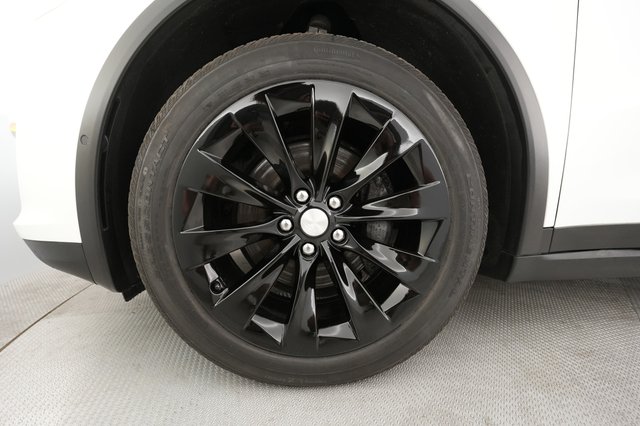 2019 Tesla Model X — photo 11 of 39