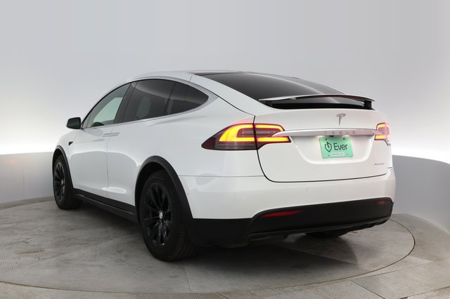 2019 Tesla Model X — photo 9 of 39