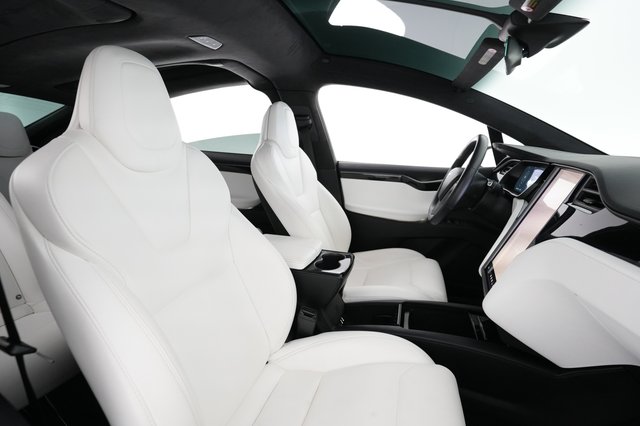 2019 Tesla Model X — photo 17 of 39