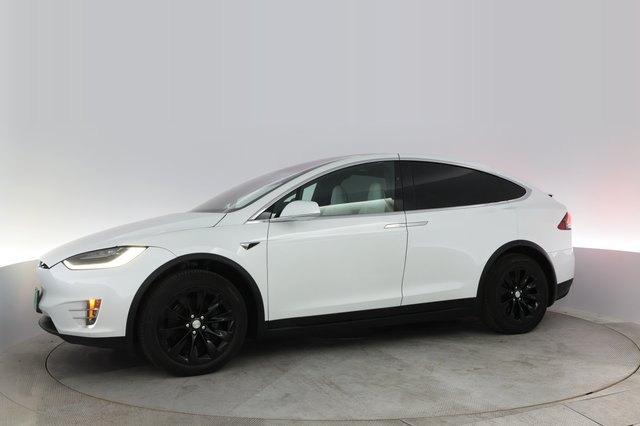 2019 Tesla Model X — photo 10 of 39
