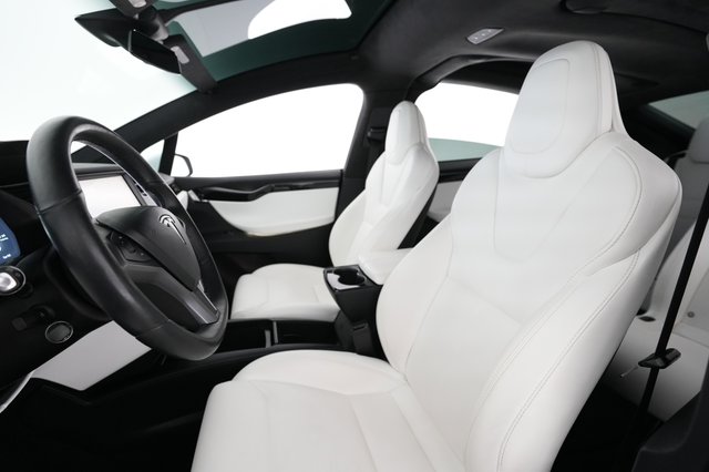 2019 Tesla Model X — photo 15 of 39