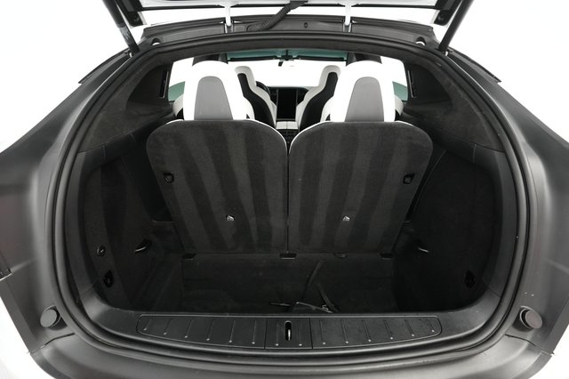 2019 Tesla Model X — photo 20 of 39