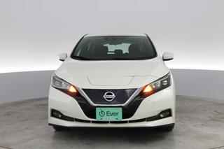 2020 Nissan LEAF — photo 2 of 8