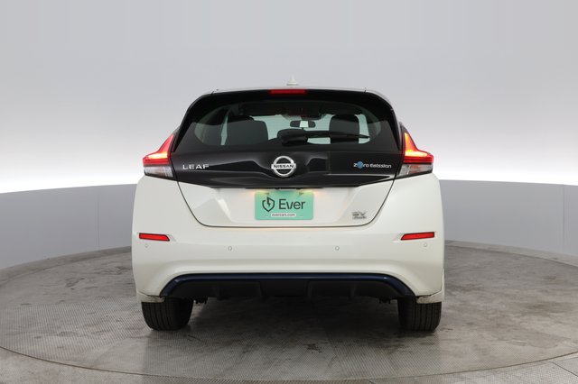 2020 Nissan LEAF — photo 6 of 8