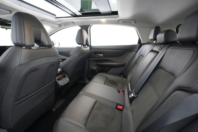 2023 Nissan Ariya — photo 17 of 34