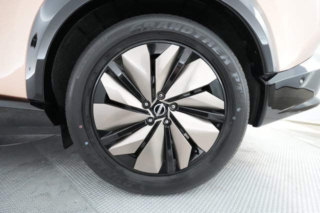 2023 Nissan Ariya — photo 13 of 34
