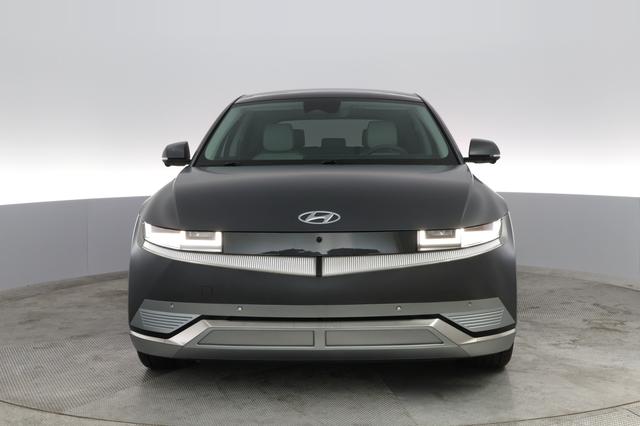 2022 Hyundai IONIQ 5 — photo 2 of 8