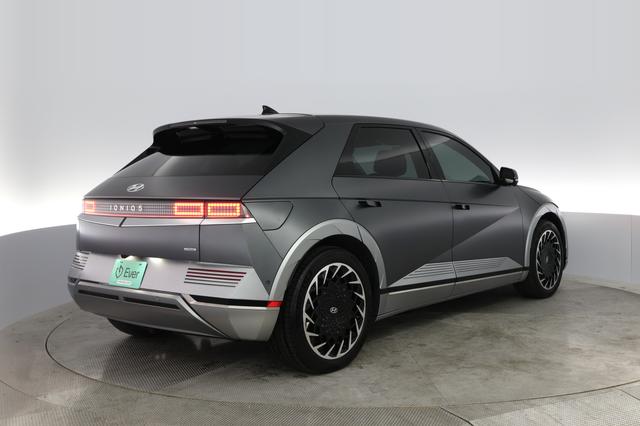 2022 Hyundai IONIQ 5 — photo 5 of 8