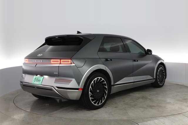 2022 Hyundai IONIQ 5 — photo 5 of 8