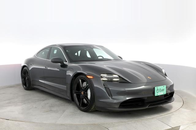 2021 Porsche Taycan — photo 10 of 31