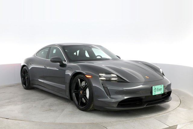 2021 Porsche Taycan — photo 10 of 31
