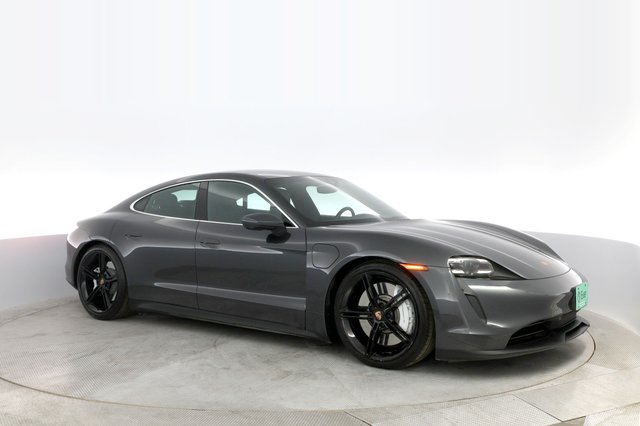 2021 Porsche Taycan — photo 11 of 31