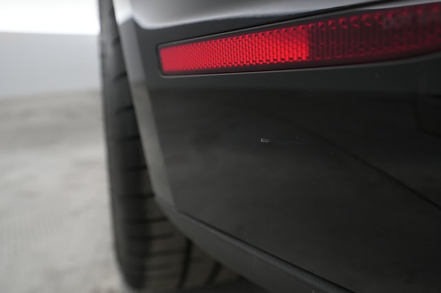 2021 Porsche Taycan — photo 26 of 35