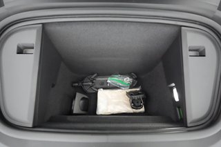 2021 Porsche Taycan — photo 19 of 35