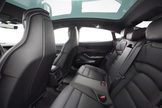 2021 Porsche Taycan — photo 17 of 35