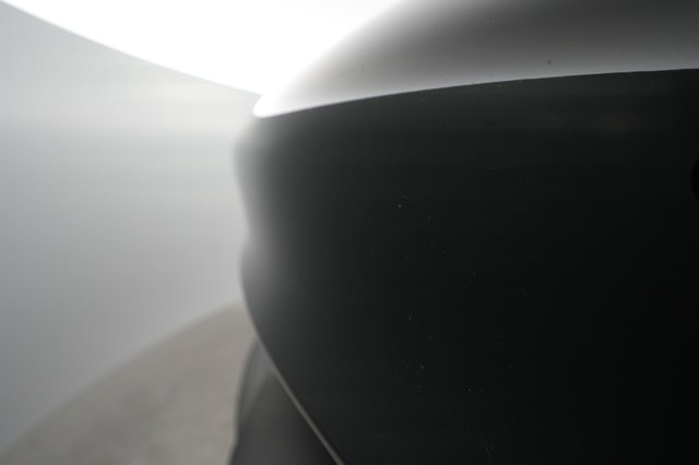 2021 Porsche Taycan — photo 33 of 35