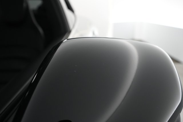 2021 Porsche Taycan — photo 31 of 35