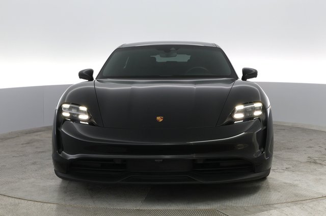 2021 Porsche Taycan — photo 6 of 35