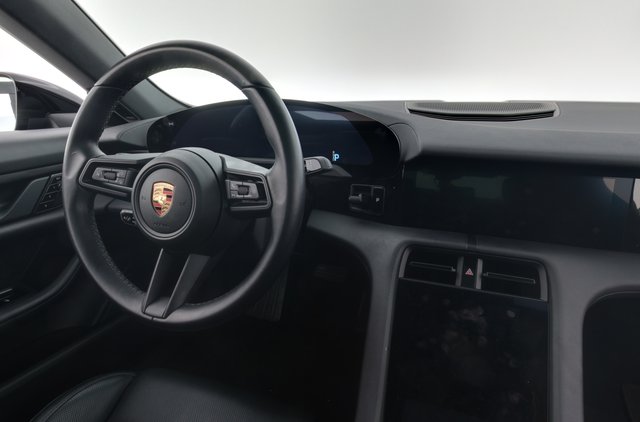 2021 Porsche Taycan — photo 3 of 35