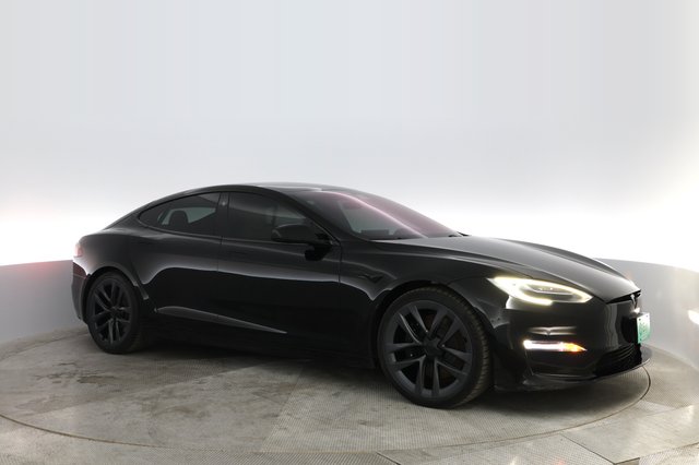 2022 Tesla Model S — photo 7 of 37