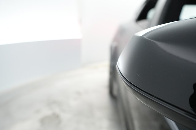 2022 Tesla Model S — photo 27 of 37