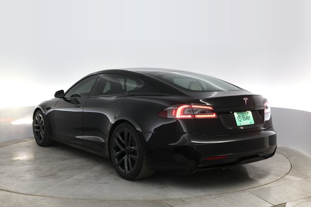 2022 Tesla Model S — photo 9 of 37