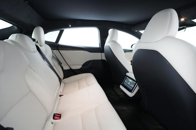 2022 Tesla Model S — photo 3 of 37