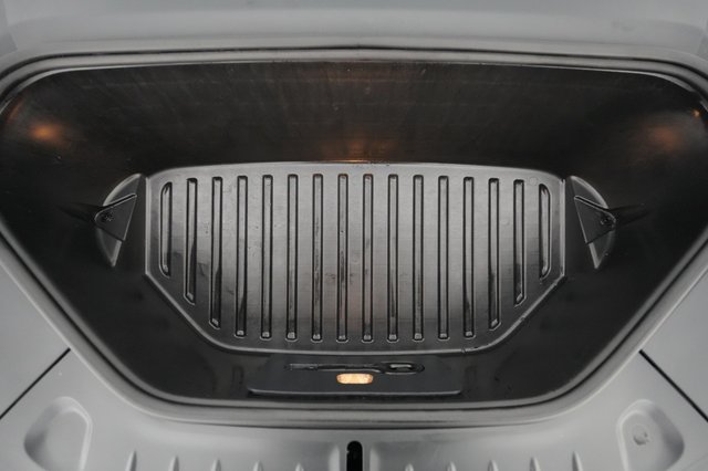 2022 Tesla Model S — photo 22 of 41