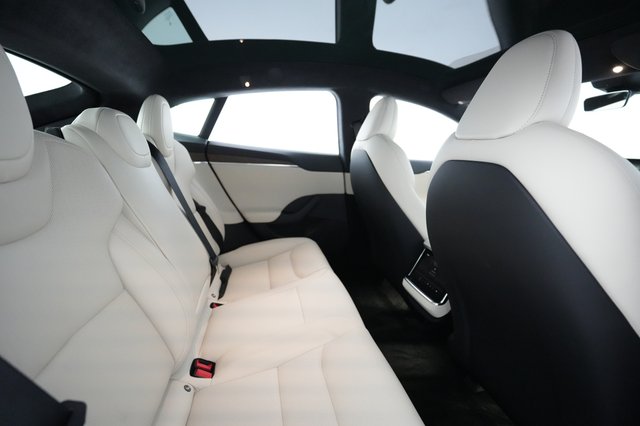 2022 Tesla Model S — photo 4 of 41