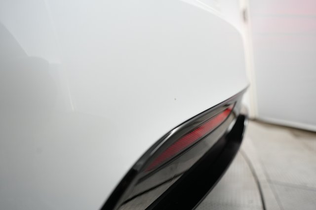 2022 Tesla Model S — photo 31 of 41