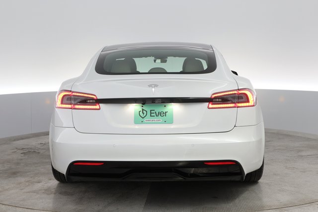 2022 Tesla Model S — photo 9 of 41