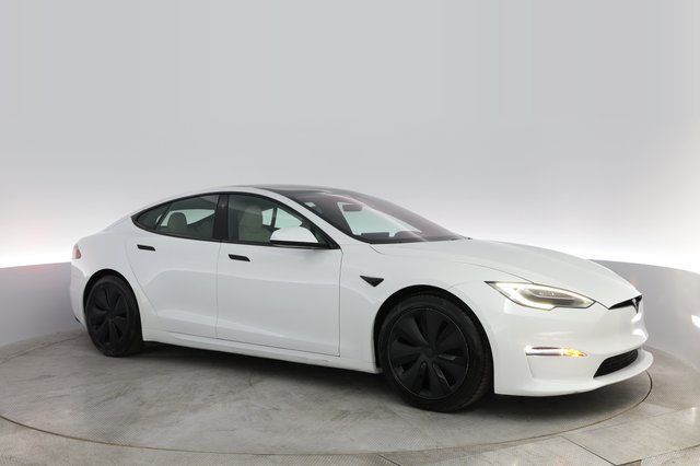 2022 Tesla Model S — photo 8 of 41