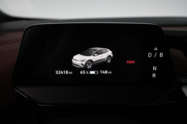 2022 Volkswagen ID.4 — photo 5 of 29