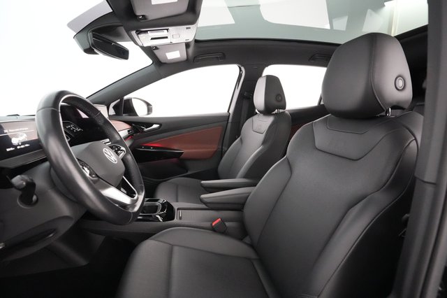 2022 Volkswagen ID.4 — photo 16 of 29