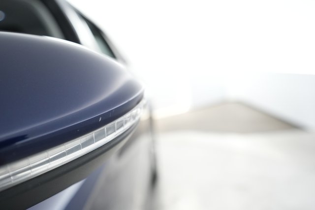 2019 Volkswagen e-Golf — photo 21 of 40
