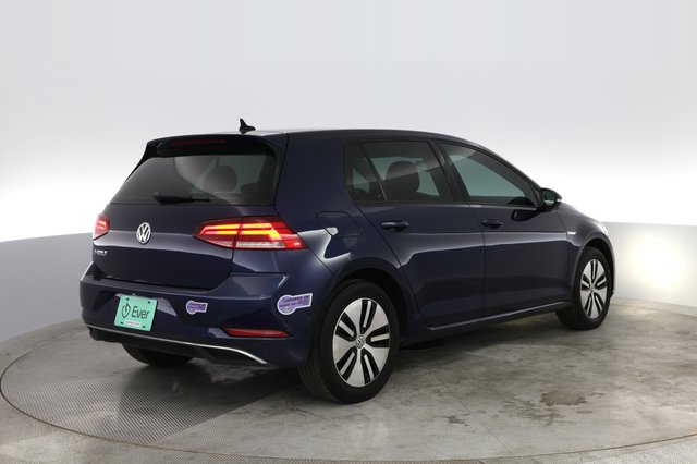 2019 Volkswagen e-Golf — photo 2 of 40