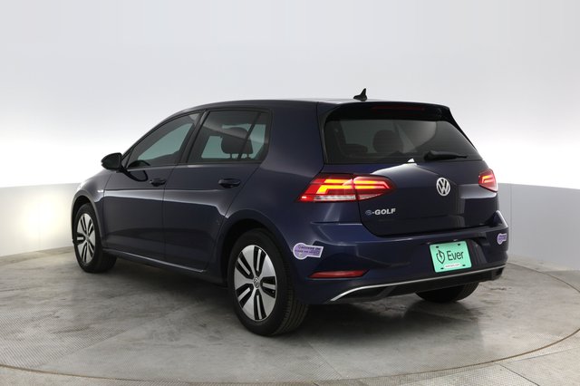 2019 Volkswagen e-Golf — photo 9 of 40