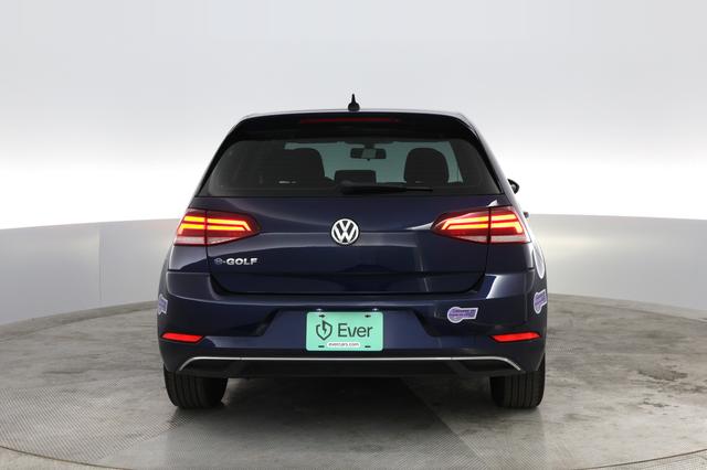 2019 Volkswagen e-Golf — photo 8 of 40