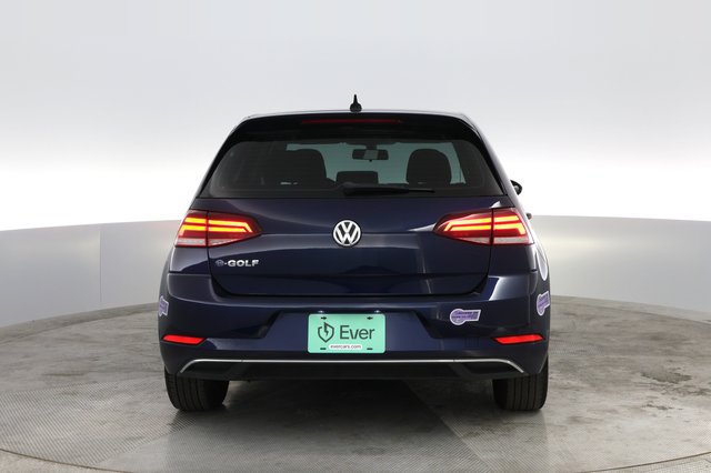 2019 Volkswagen e-Golf — photo 8 of 40